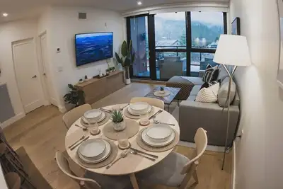 Image de Condo with Mountain Views and Rooftop Hot Tub!