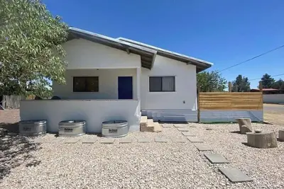 Image de Charming 3-bedroom \"The Rose House\" in Marathon near Big Bend Np