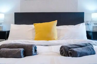 Image de Duplex Apartment in Salford, 2br/2ba, Full Kitchen