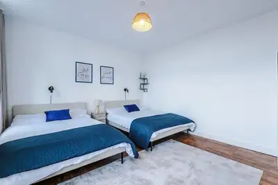 Image de 2br City Heights Apt | Sleeps 7 | Parking & WiFi