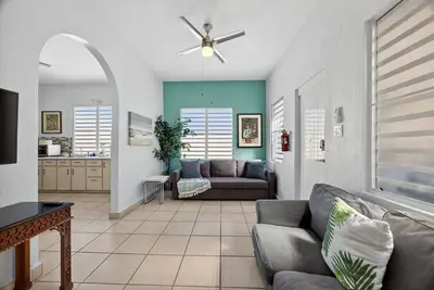 Image de Updated Condado Retreat Walk to Beach & Nightlife