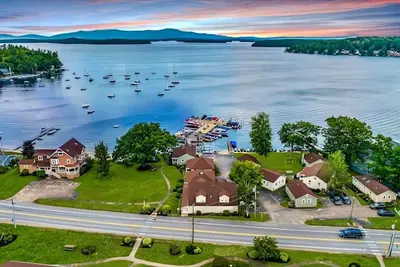 Image de Beach Days, Poolside & Concert Nights