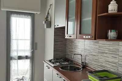 Image de Relax with family or friends in this modern and unique accommodation.