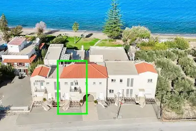 Image de Kalives Sand - Beachfront apartment