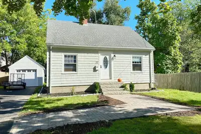 Image de Charming Home minutes to Old Port & Thompson Point