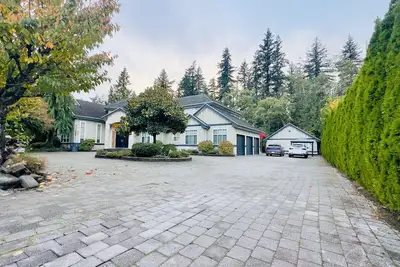 Image de Luxury 6 bedroom home with 5 full baths -  12-15 people. Close to all amenities