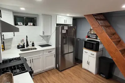 Image de Tranquil 3-bedroom apartment in enchanting Medford neighborhood