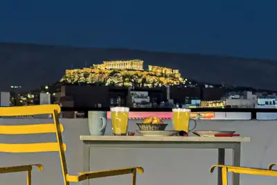 Acropolis Magical View Suite, Metro Kerameikos