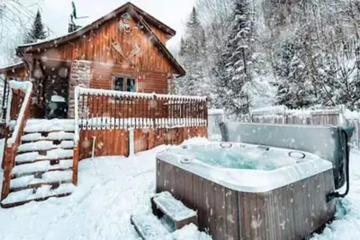 Image de Le Bûcheron · Spa & Lake Access Chalet +Ev Charger