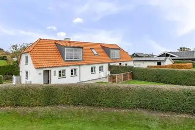 Image de \"Arvi\" - 100m from the sea by Interhome