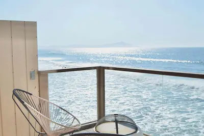 Image de Kasa Dharma an oceanfront House