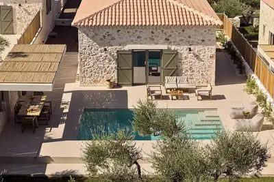 Image de - Conte Maris V- Private pool and garden suite-villa in Zante!