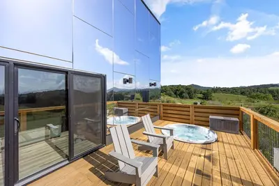 Image de Grounded Invisible Cabin by 5 Seasons Homestays