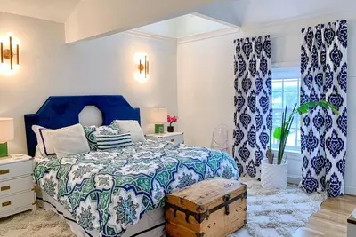 Image de This condominium is a 2 bedroom(s), 2 bathrooms, located in Charlottesville, Va.