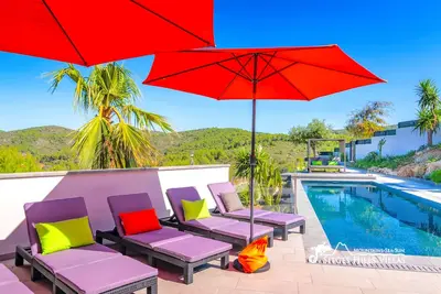 Image de Élégante villa Rueda avec piscine privée et jacuzzi près de Sitges