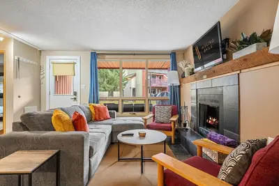 Image de The Keep | Ski-In/Out Toby Chair | Ground Floor