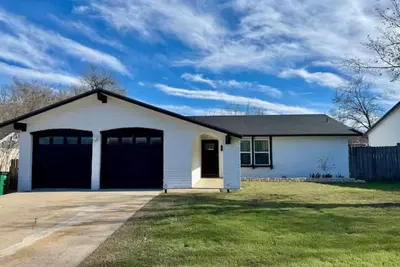 Image de 3 Bed/2Bath Austin home with cool outdoor space near the Domain and Q2 Stadium