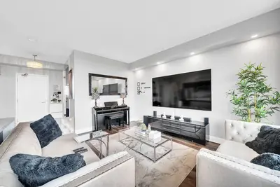 Image de Trendy Chic Condo Getaway with Free Parking