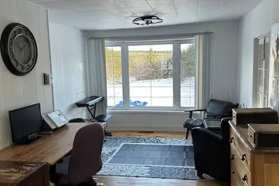 Image de Relax with family and friends in this quiet 1880 cottage.