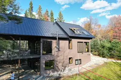 Image de New build on 140 acres Inside The Pines Cabin /Sauna/Hot Tub/pontoon raft