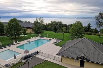 Image de T2 avec vue Époustouflante sur le Lac Léman