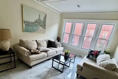 Image de Newly remodeled great location spacious 3-bedroom apt in Pittsburgh with Ac,