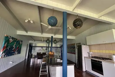 Image de Breezy Island Home Spacious & Quiet