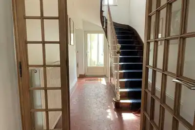 Image de Maison familiale avec jardin dans petite ville au coeur du vignoble champenois.