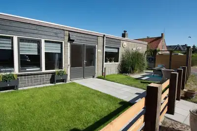 Image de Maison de vacances à Petten avec piscine