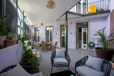 Image de Elegant & Spacious Apartment w/ Patio in São Bento by Lisbeyond