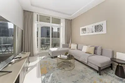 Image de Picture-Perfect Canal and City Views, Minutes from Waterfront Transport