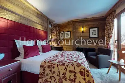 Image de Courchevel 1850, 4 chambres, 8 pers, accès pistes, parking