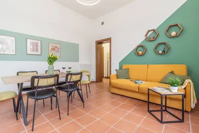 Image de Villa rénovée et chaleureuse avec jardin – à 10 min de la gare et du centre