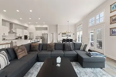 Image de Creekside Haven at Lake Anna • Dock, Fire Pit & Game Room