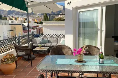 Image de Miramar Nerja - Spacious apartment near Burriana beach with pool