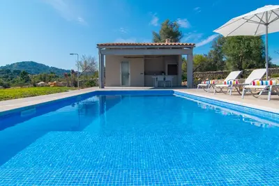 Image de Maison de vacances 'Can Colomer Ferragut' avec vue montagne, piscine privée et Wi-Fi