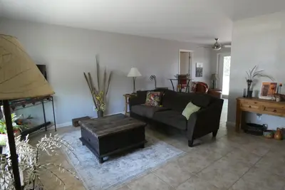 Image de 3-bedroom house in serene Tucson with mountain views for relaxing stays