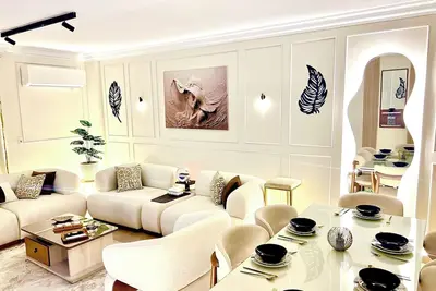 Image de DoUu Stay 2, Luxury 3br, Modern Design Homes Zayed