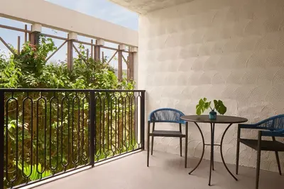 Image de Experience Soothing Moments & Luxury! Room with Balcony and Rooftop Pool Access!