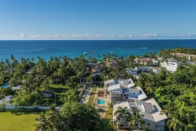Image de Caribey à 200 mètres de la plage de Punta Popy