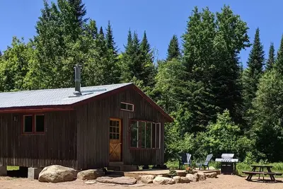 Image de Meadowlark #5 - Four Season Camping Cabin