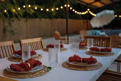 Image de New —Movie Theater—Fire Pit—Outdoor Dining & Games—5 min to Silos & Baylor