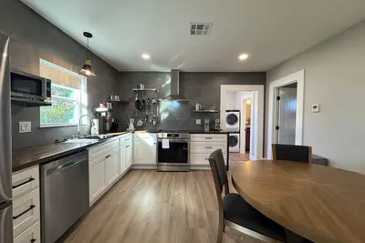 Image de Across From Expo Square! A Little House with Big Magic!