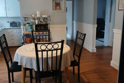 Image de Adorable 2-bedroom apartment with Ac in pleasant location, Providence Ri