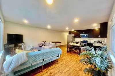 Image de Chic & Cozy 2br/2ba in Queen Anne Comfortabl Stay