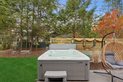 Image de Kbunk Beach- Golf cart|Movie theater|Hot Tub|Putting green|Arcade/Playground