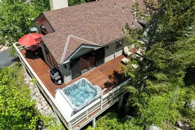 Image de Spruce Park H - Cozy East Vail Home with Private Hot Tub - Easy Village Access