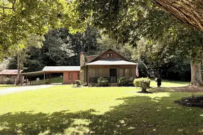 Image de Tranquil 2-bedroom cabin on the head waters of the Hiawassee River