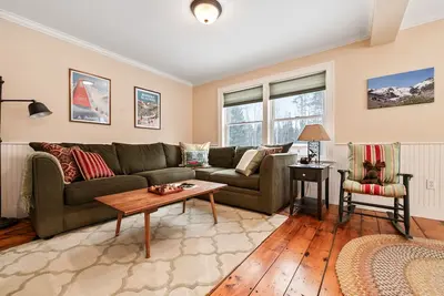 Image de Downtown Crossing Condo | Walk everywhere, pet friendly