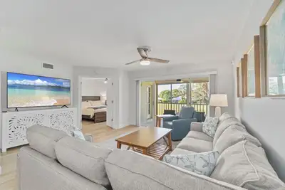 Image de Golf and Country Club privileges! Heated Pool near Wellen Park & Braves Stadium